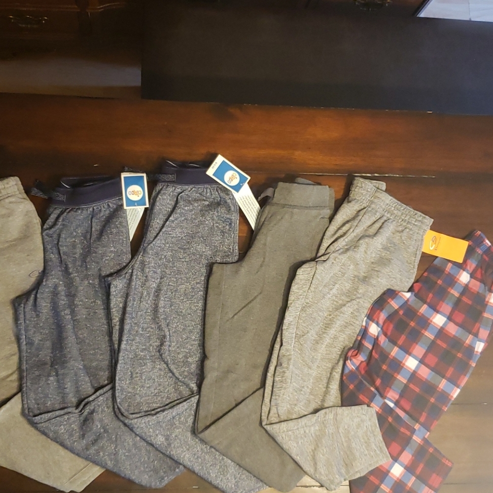 Bundle Boy's sweatpants and pajama tops 8-10 size